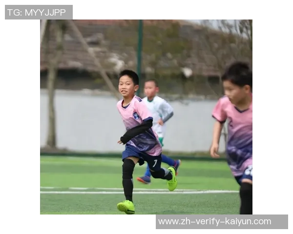 踢足球的乐趣与收获分享以及对团队合作的深刻体会